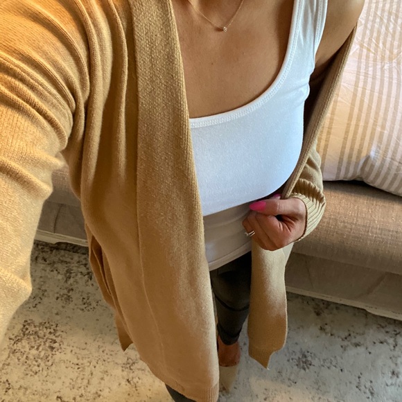 Last🤍Soft Wrap cardi sweater in Caramel - Picture 9 of 14
